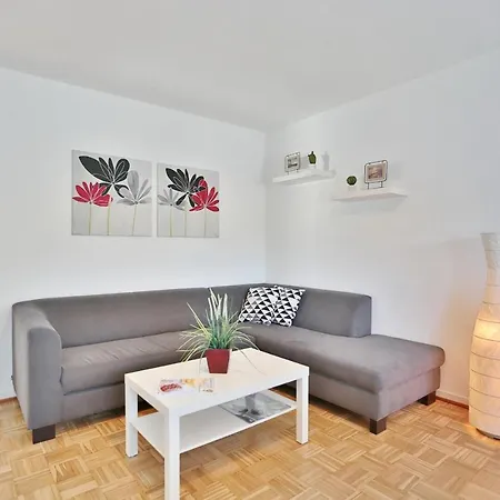 Domizil Seestrasse Domizil Seestrasse * 沙博伊茨